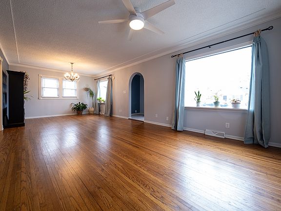 Living Room/Dining Room