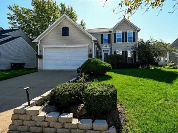 1930 Northgate Cir, Akron, OH 44320
