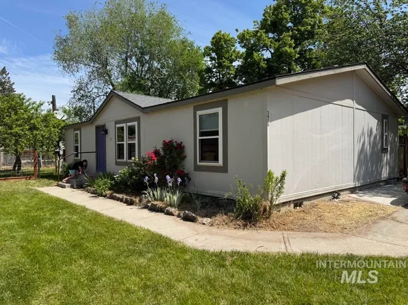 378 3rd Ave W, Wendell, ID 83355