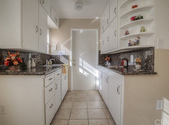 3rd image of 1214 S Palm Ave