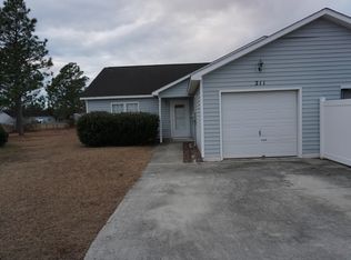 211 Faison Ln, Hubert, NC 28539