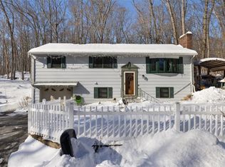 73 Westwood Dr, Cumberland, RI 02864