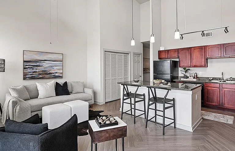 The Residences at Pearland Town Center Apartments — Photo 38