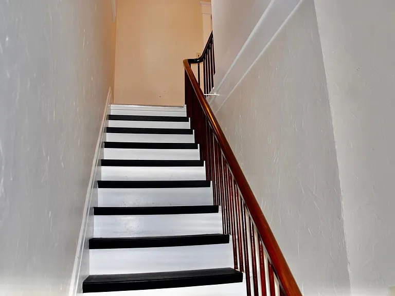 17 Hanover St — Photo 3