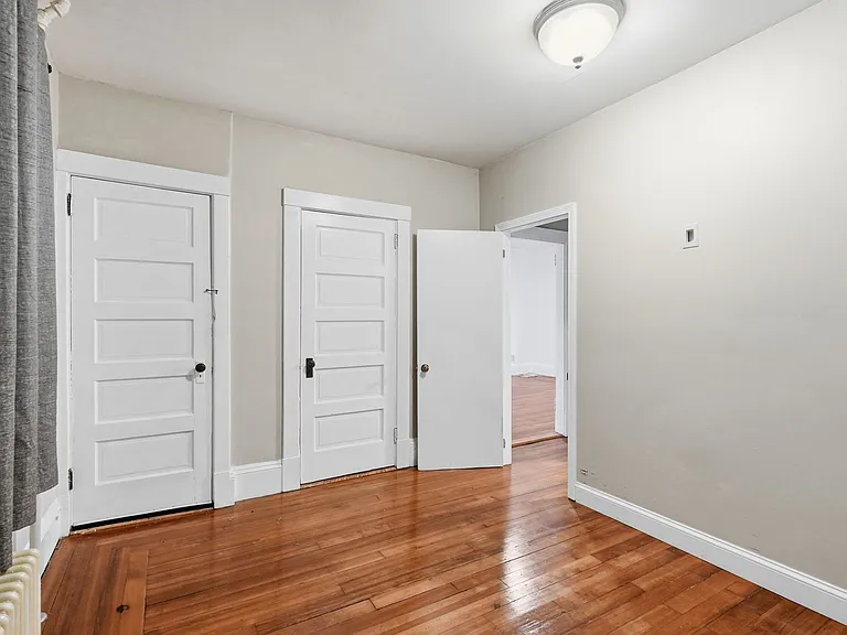 457 N Franklin St — Photo 13