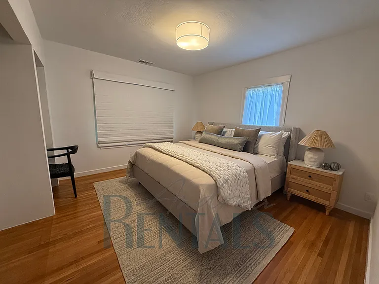 1120 Masonic Ave — Photo 4