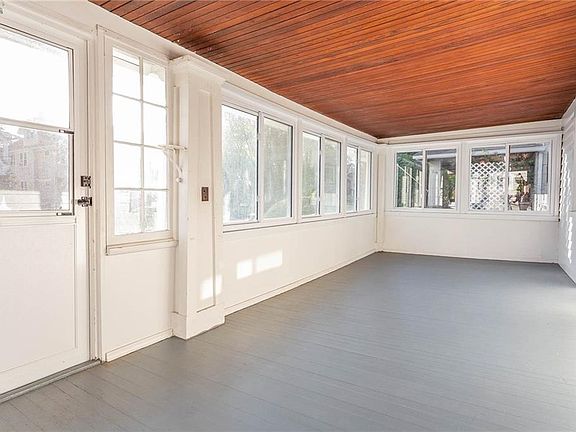 3rd image of 1266 Jackson Ave