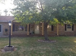 805 S 1st St, Fisher, IL