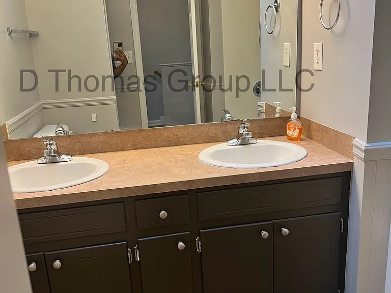 2325 Vineyard Dr #C2 — Photo 23