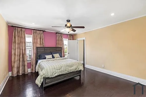 2754 Kenwood Ave — Photo 28