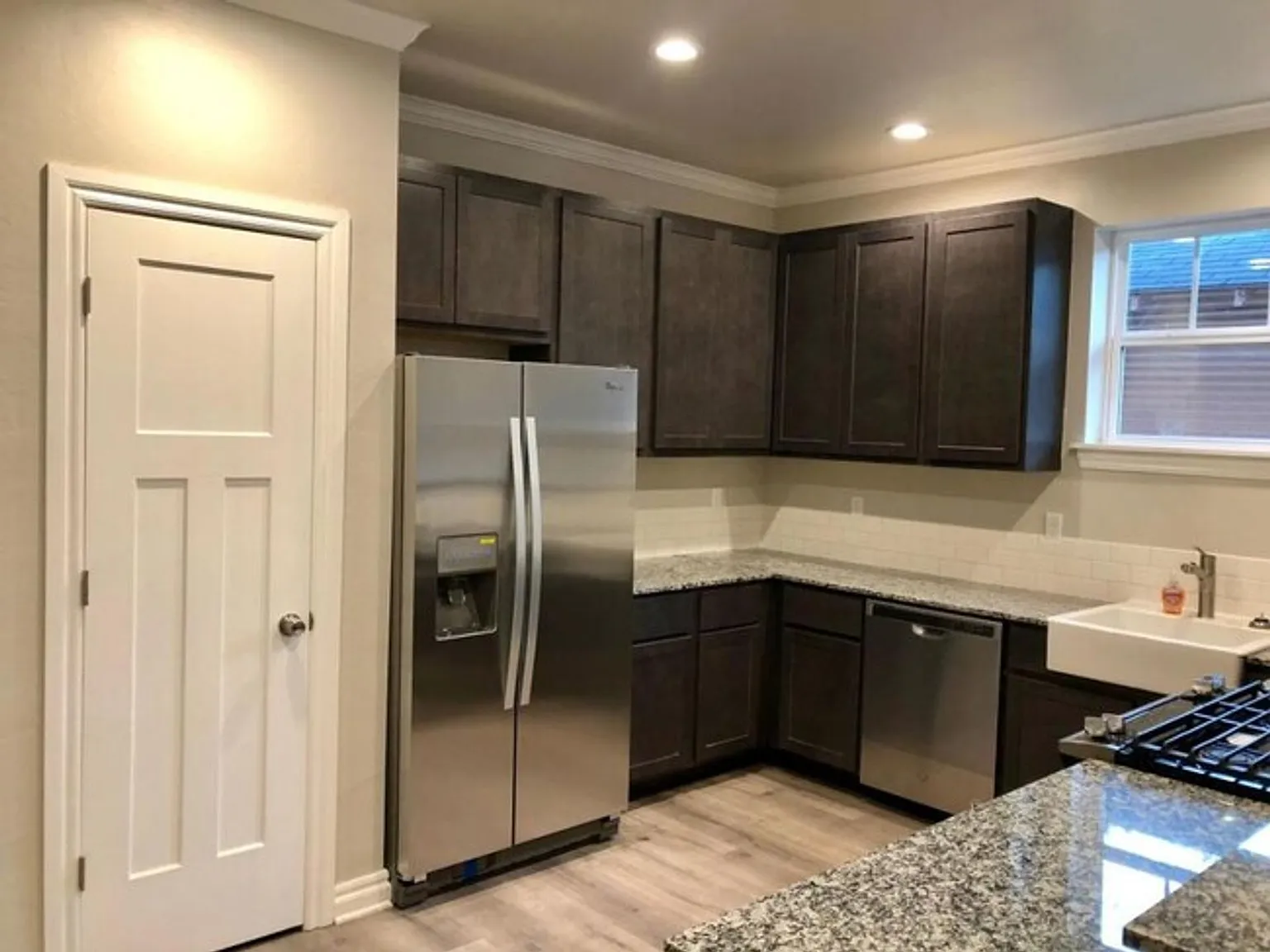 Preleasing - Aug 2027 - (5) Bed/(5) Bath Duplex Walking Distance To Campus! — Photo 4