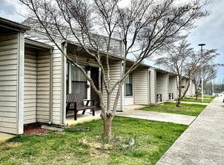 101 Duncan Ln UNIT I, Radford, VA 24141
