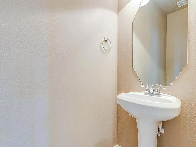 5007 Jade Cove Ct — Photo 26