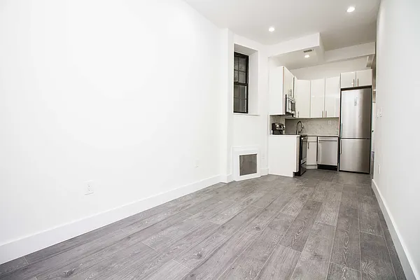 Rented by Nooklyn NYC LLC | media 8