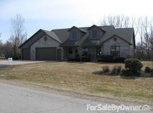 W6317 Ravine Ct, MENASHA, WI 54952
