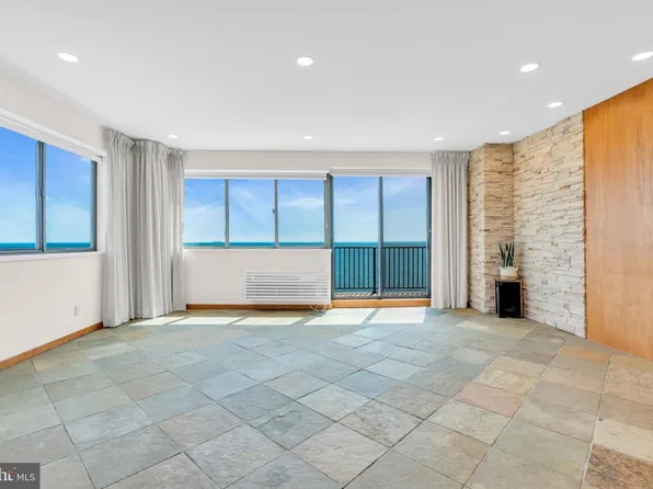 55 Ocean Ave #Penthouse A, Monmouth Beach, NJ 07750