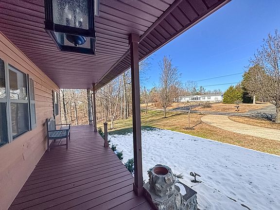 3rd image of 420 Peachers Ln