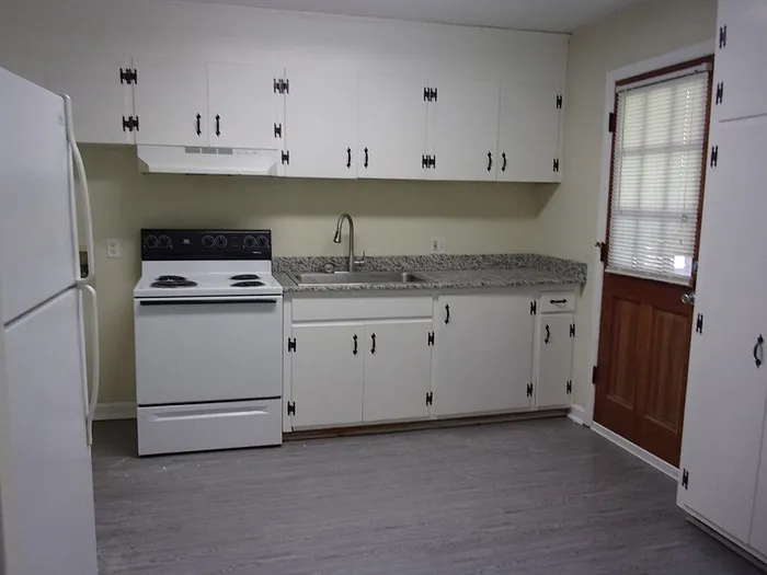 409 N Plantation Rd #B — Photo 5