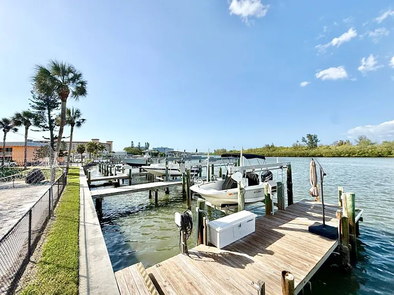 18201 Gulf Blvd #206 — Photo 41