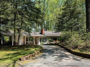 1755 Brookside Ln, Vienna, VA 22182