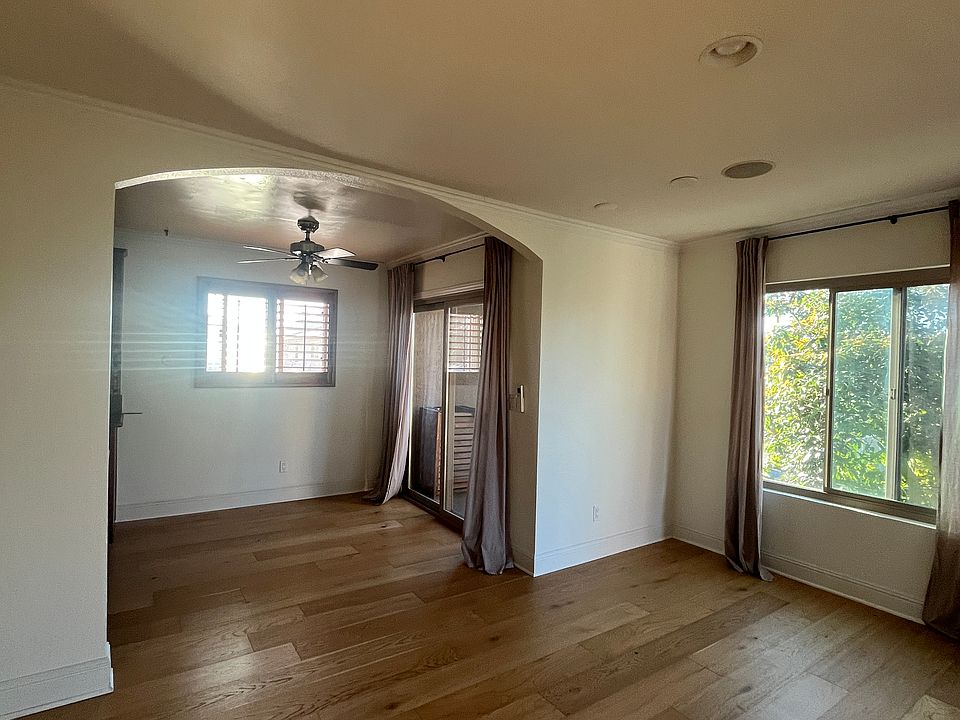 Living room & Dining Room