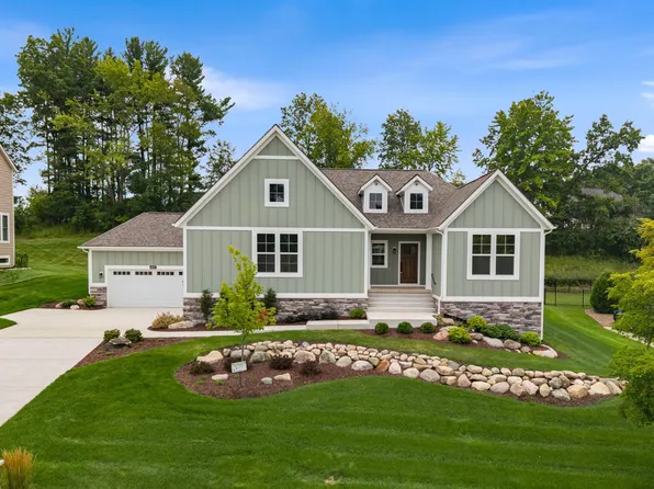 6097 Southridge Rd, East Lansing, MI 48823