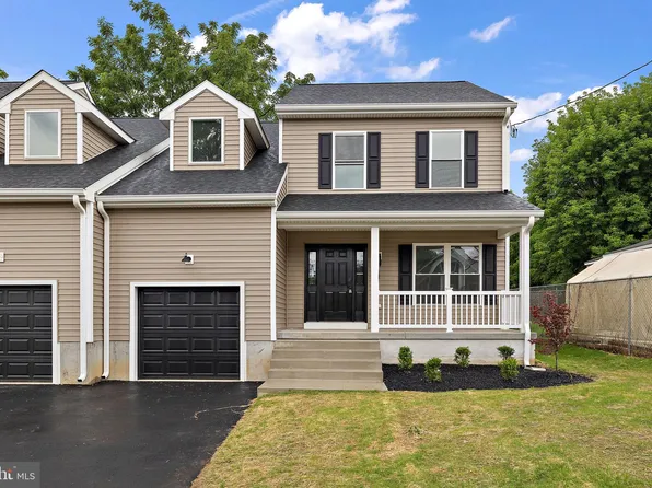 411 8th St, New Castle, DE 19720