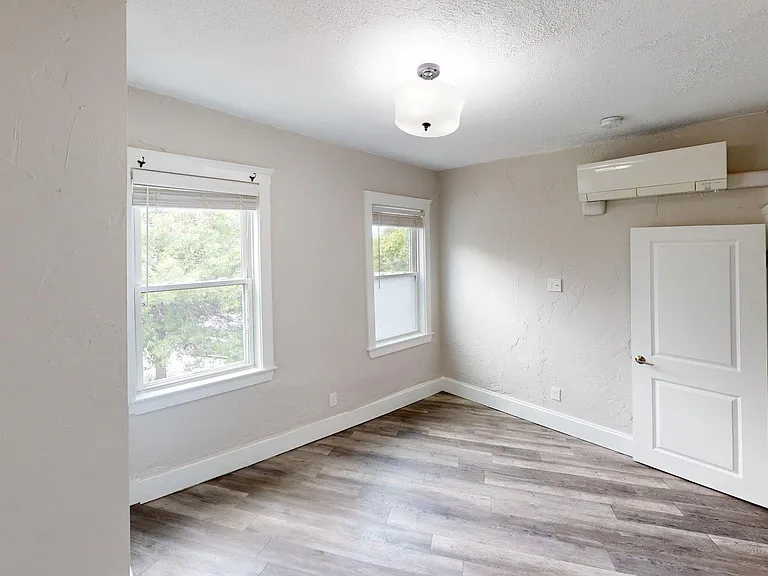 108 Meridian St #3 — Photo 6