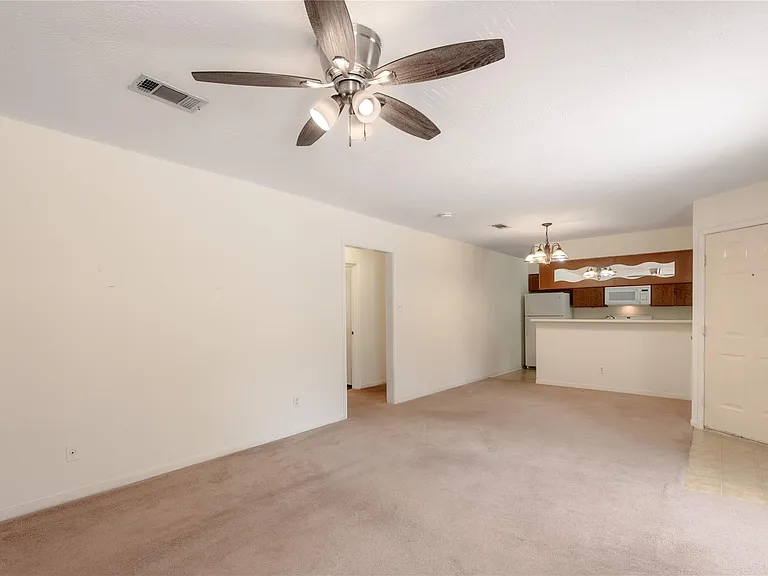 2401 Sycamore Ave #E7 — Photo 7