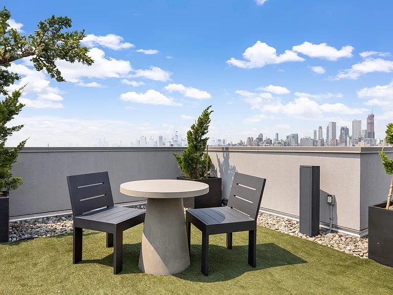 267 6th St #3H — Photo 9