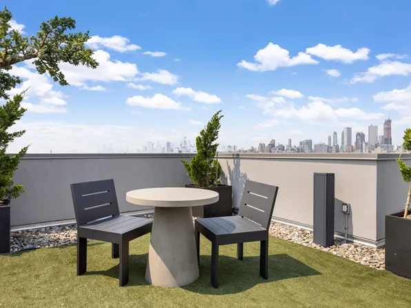 267 6th Street image 8 of 14