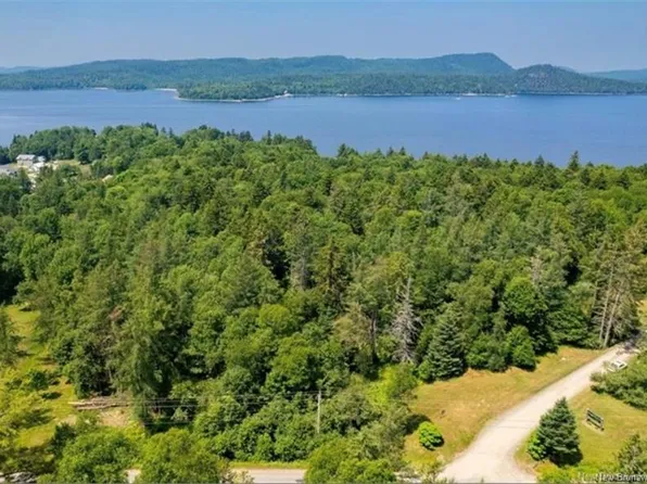13 Utopia Rd #12, Saint George, NB E5C 2C9