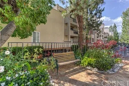 21500 Burbank Blvd #304 — Photo 8