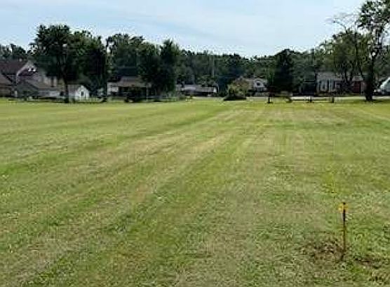 2nd image of 10408 Bird River Rd