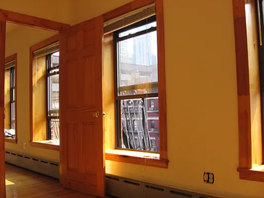 Rented by R New York | media 6