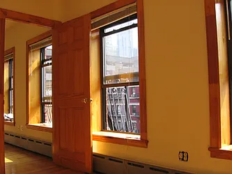 Rented by R New York