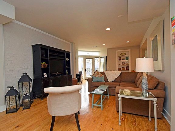 3rd image of 2356 Park Ave Unit 107