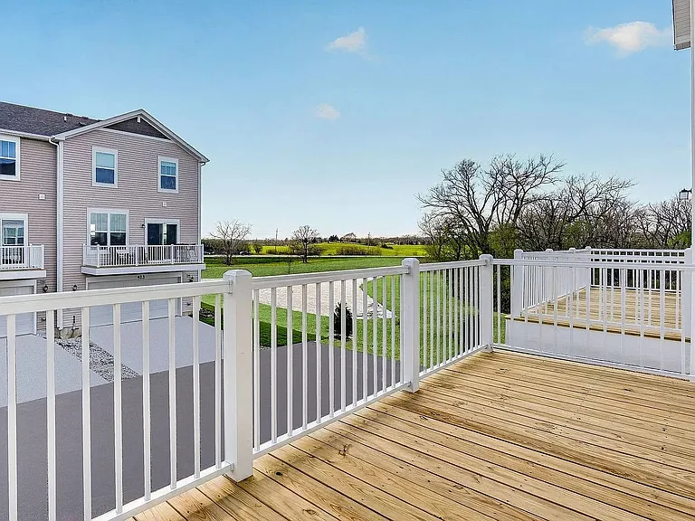 Red Oak Cir — Photo 10
