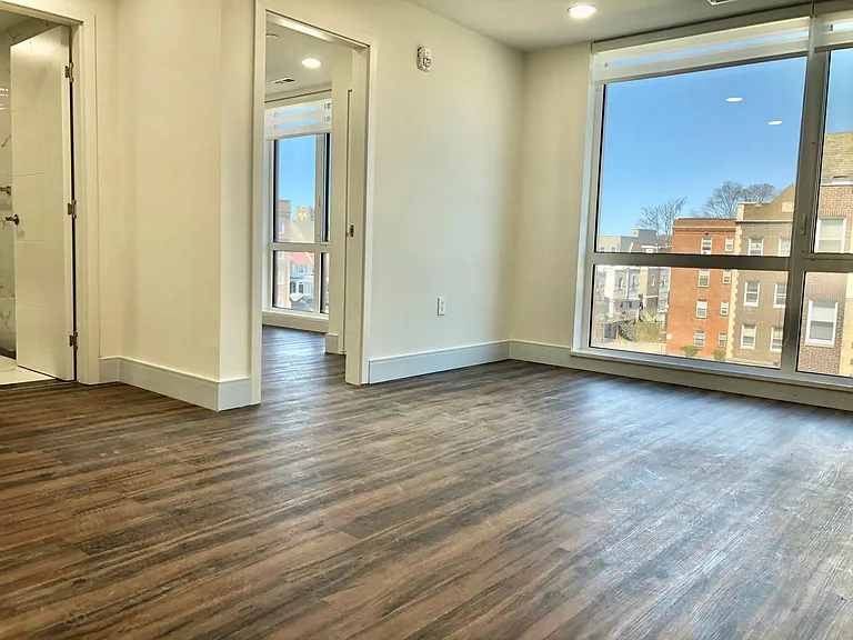 4904 Spruce St #222 — Photo 8