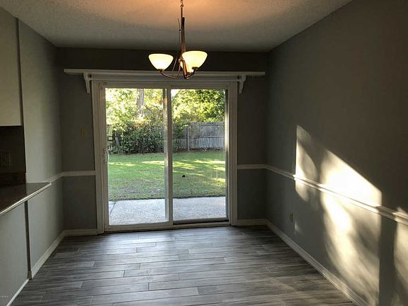 5th image of 2117 Dolphin Dr