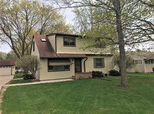 3810 McKnight Rd N, White Bear Lake, MN 55110