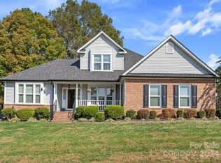 201 Torrey Ct, Simpsonville, SC 29680