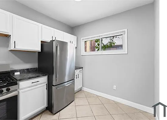 5047 Diamond St — Photo 11