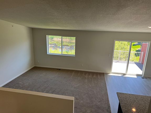 4th image of 8520 Gateway Cir