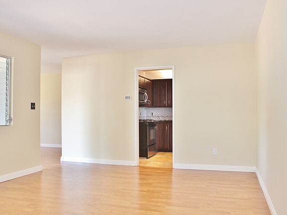 5th image of 4040 Ecochee Ave