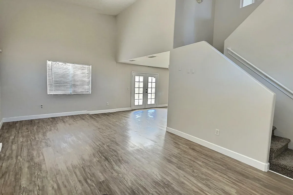 Building Photo - 6744 Diamond Care Dr