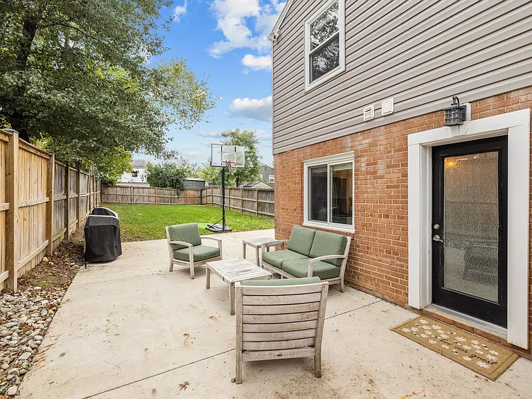5820 Fifer Dr — Photo 22