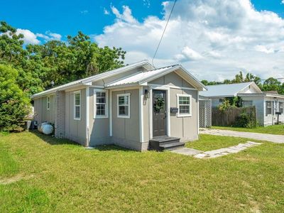 622 N Disston Ave, Tavares, FL, 32778