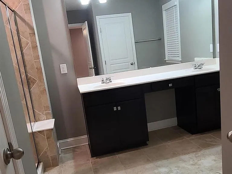 529 Buhrstone Mill Dr — Photo 36