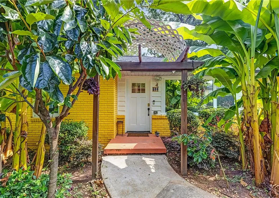 844 Deckner Ave SW